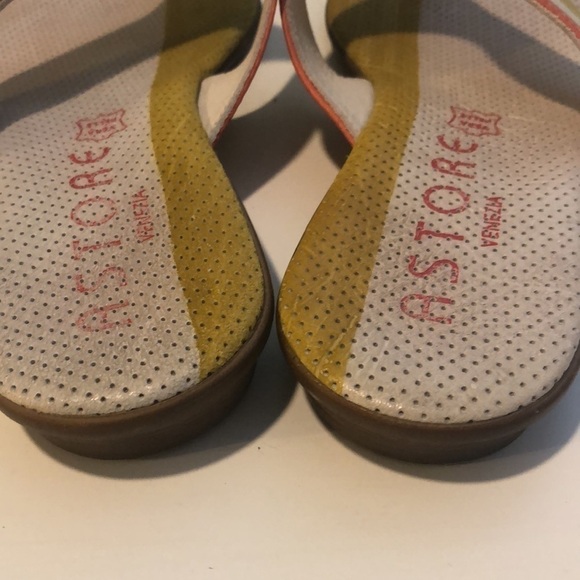 Astore Venezia leather slip on sandals with flower - Picture 2 of 9